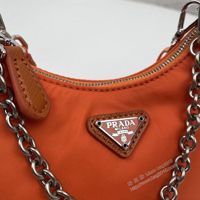 prada女包 普拉達新款mini Hobo橘色手拎包 1TT122 Prada單肩斜挎包 Prada三合一腋下包  pyd2358